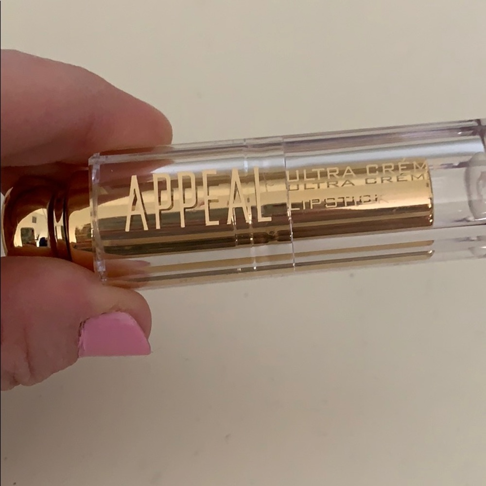 Appeal lipstick muse color